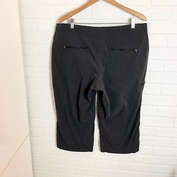 L.L.Bean Women’s Comfort Trail Pants Cropped Gray Hiking UPF 50 Nylon Sz 18P - Picture 2 of 13